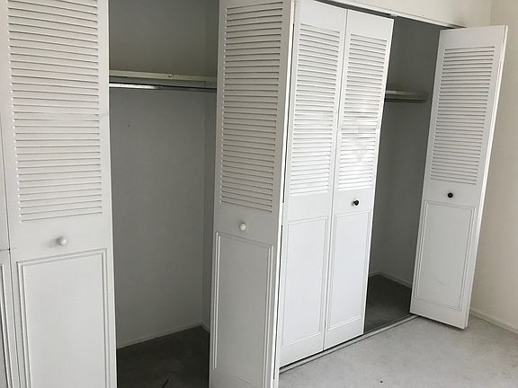 2nd image of 5348 N Cumberland Ave APT 522-2
