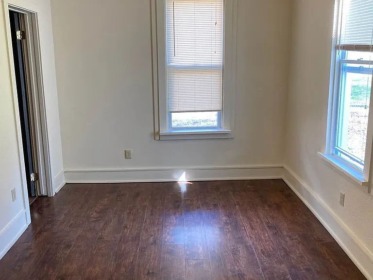 645 Cullum — Photo 3