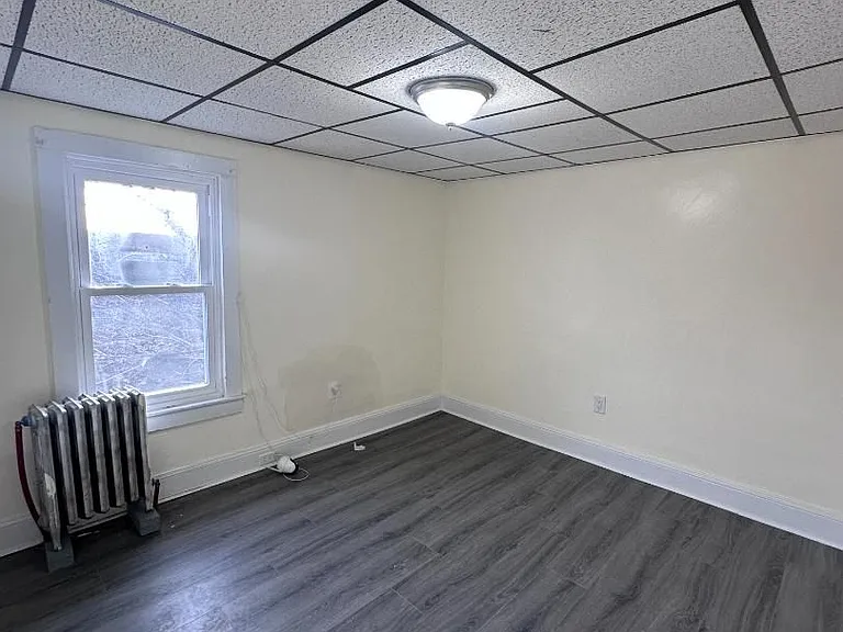 153 Vine St — Photo 12