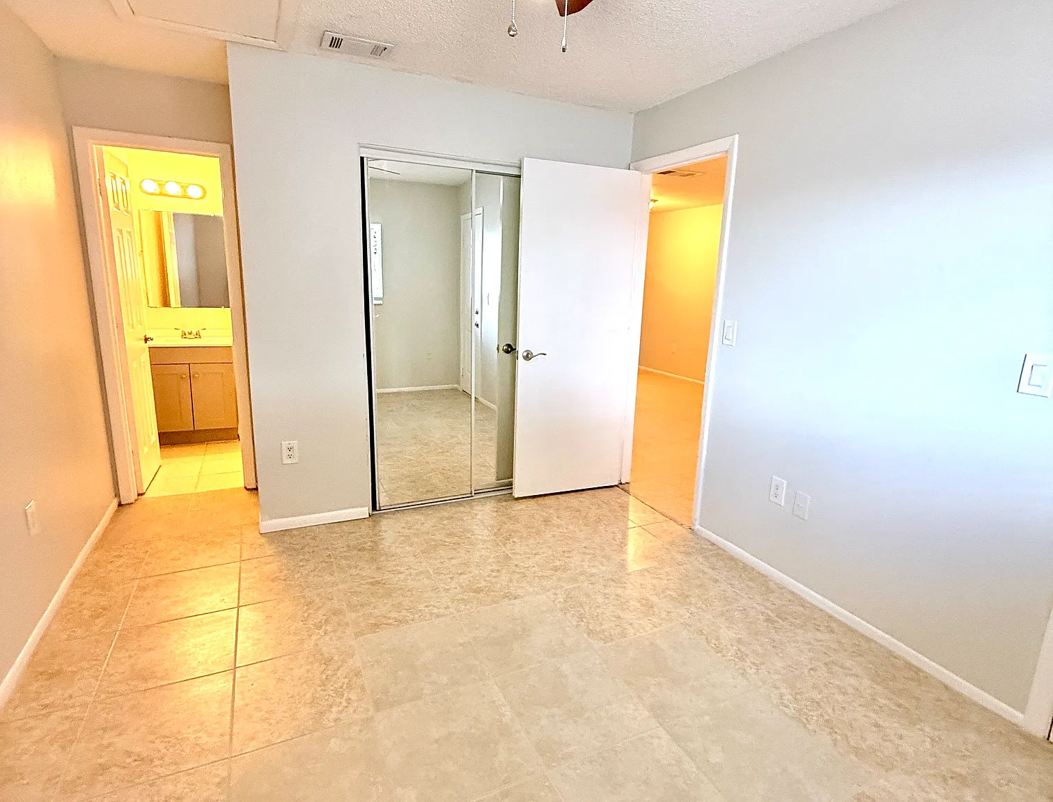 Bayshore Oaks Apartments — Photo 4