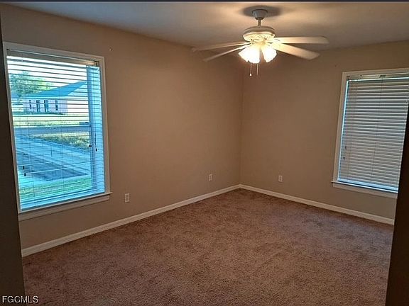 3rd image of 724 SW 35th St #724