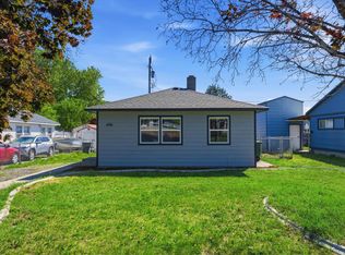 606 Wright Ave, Richland, WA 99352