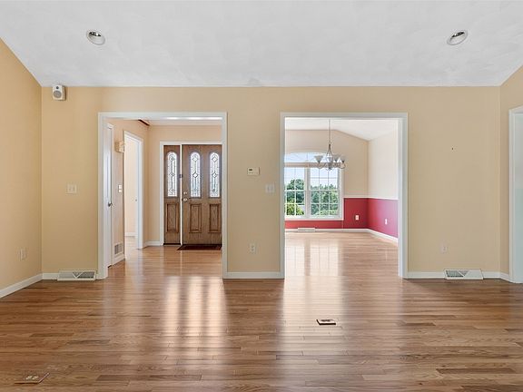 3rd image of 2047 Felicia Blvd