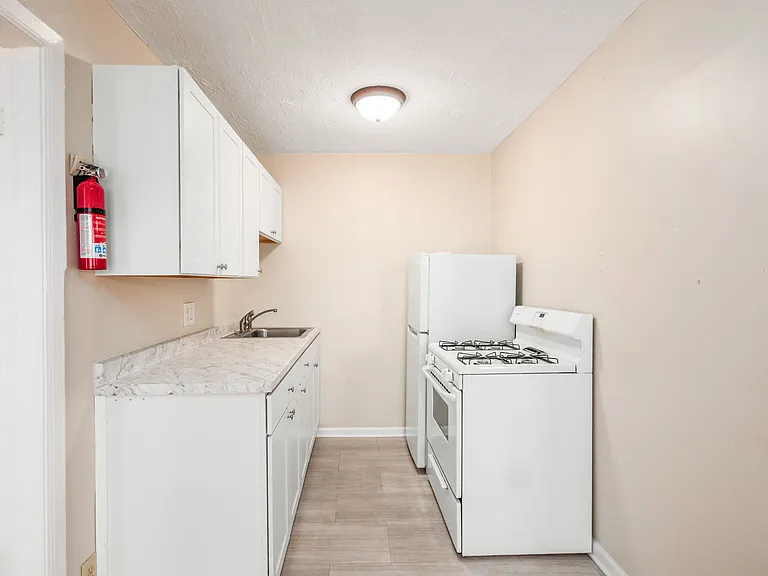 134 W Tulane Rd #B — Photo 14