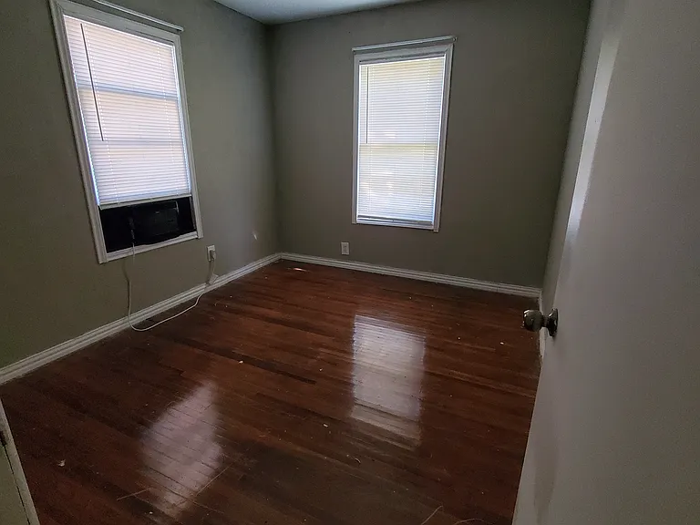 1742 Morales St — Photo 7