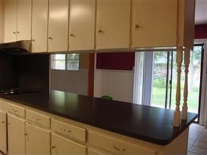 3rd image of 1016 Mainland Dr