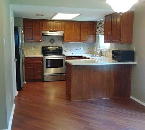 5th image of 633 Plainview Dr