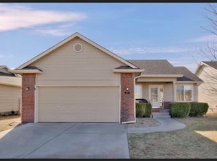 3207 N Westwind Bay Ct, Wichita, KS 67205