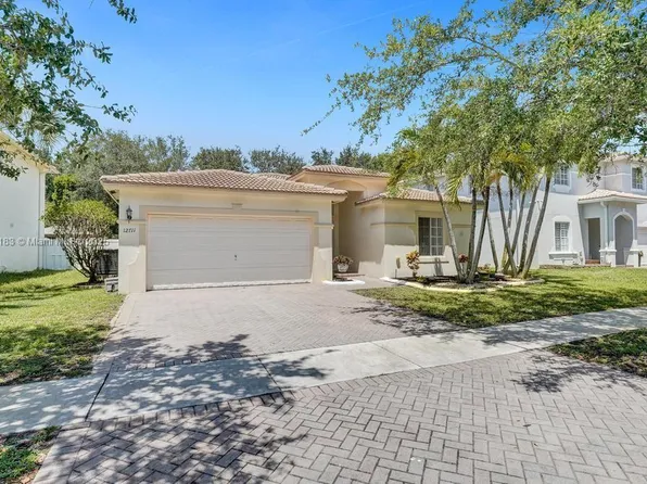 12711 SW 45th Dr, Miramar, FL 33027