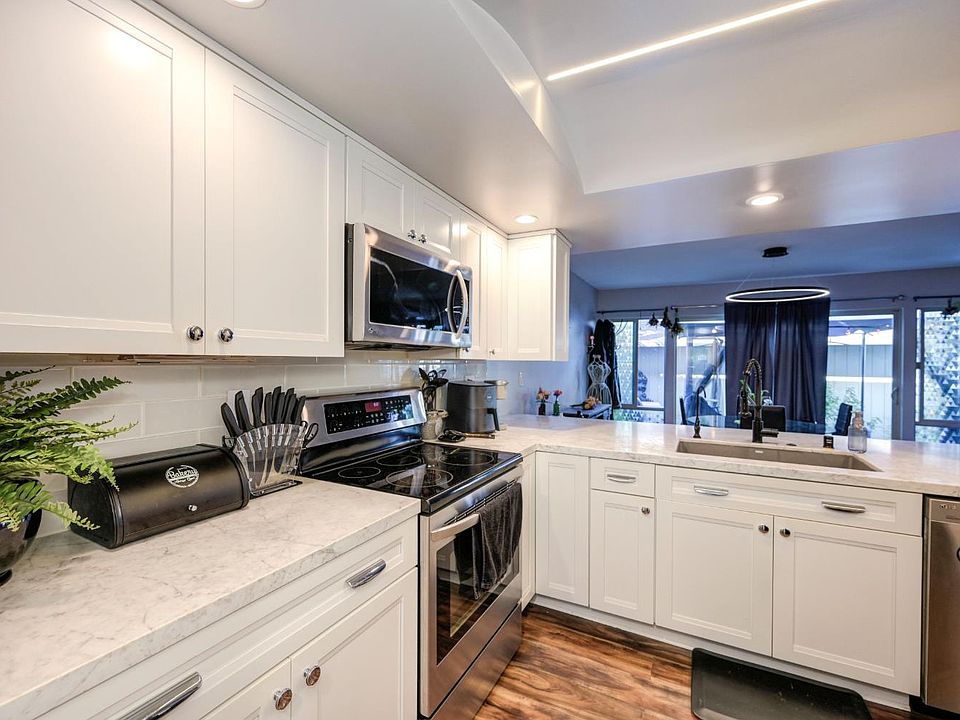 1st image of 7909 Rocky Point Ct