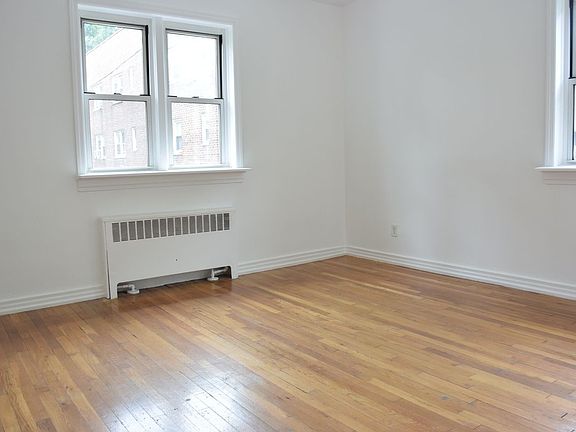 5th image of 8434 Fleet Ct APT 10B