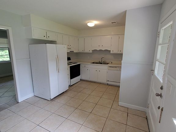 5th image of 115 Mayberry Ct