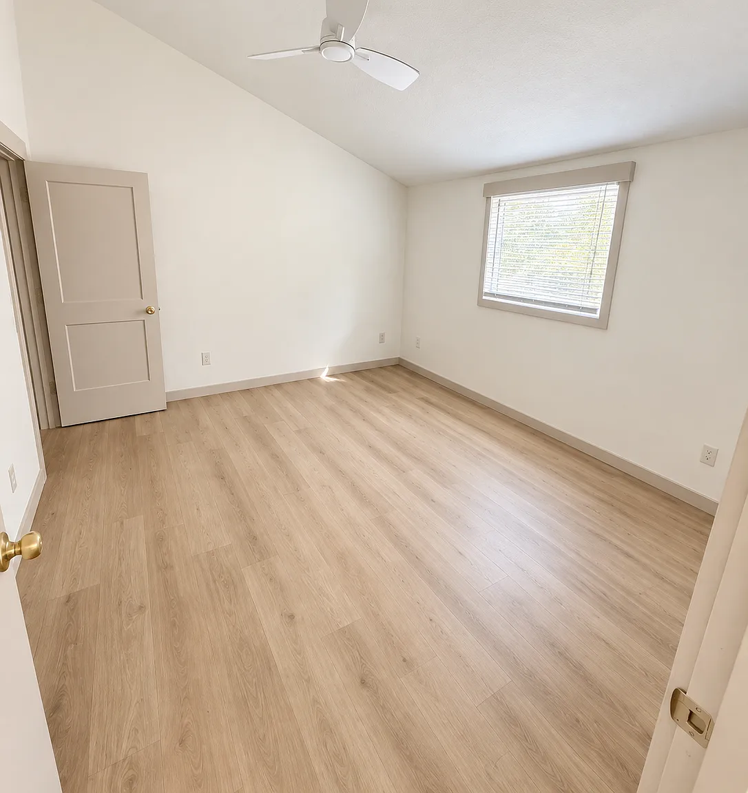 4 bed, 1300 sqft, $1,649 — Photo 3