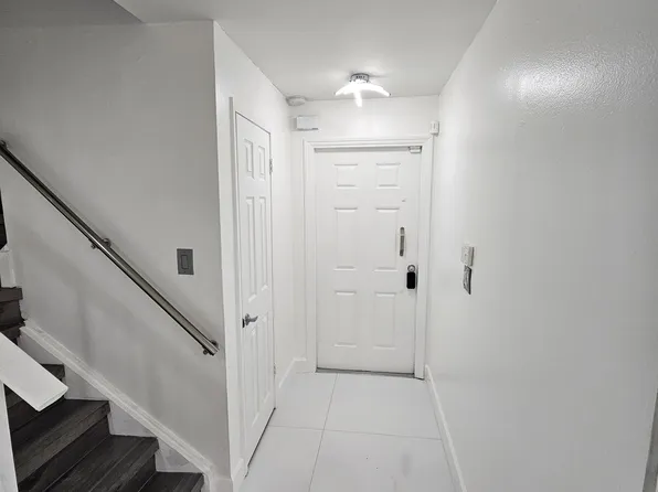 11861 SW 18th St APT 2, Miami, FL 33175