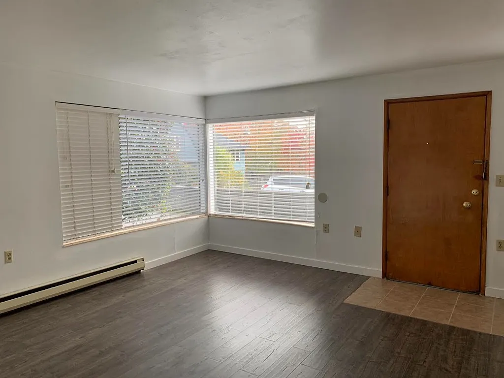 1 bed, 500 sqft, $1,350 — Photo 2
