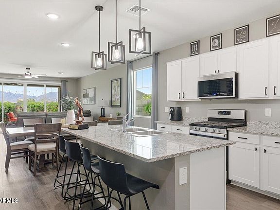 3rd image of 10819 W Marguerite Avenue W
