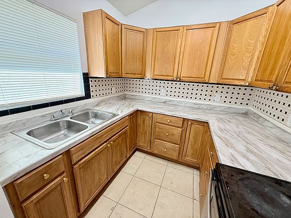 2nd image of 1427 45th Avenue Cir W