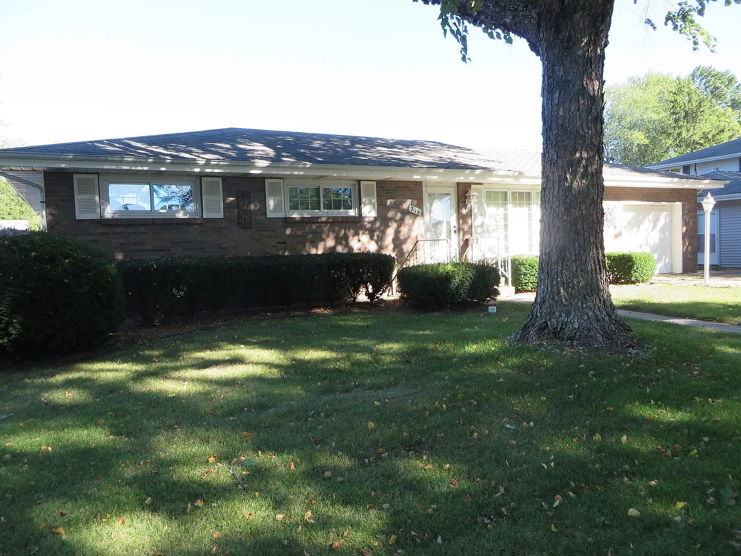 216 Cherry Ln photo 1
