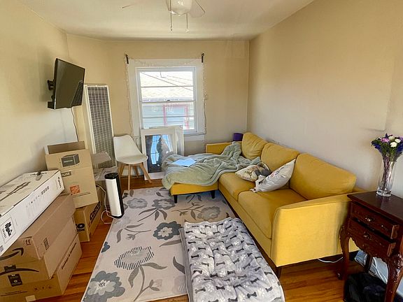 2nd image of 4492 Mississippi St