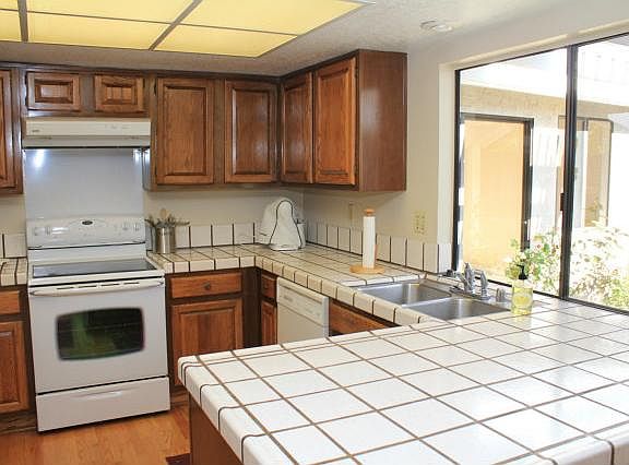 4th image of 6568 Broadacres Dr