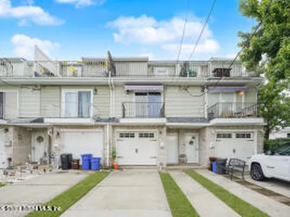 292 Tennyson Dr, Staten Island, NY 10308