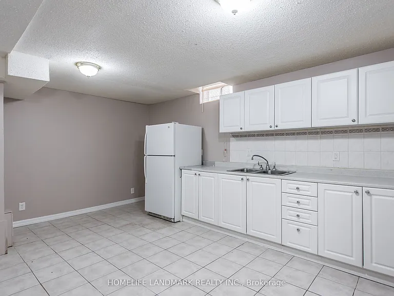 97 Annina Cres — Photo 17
