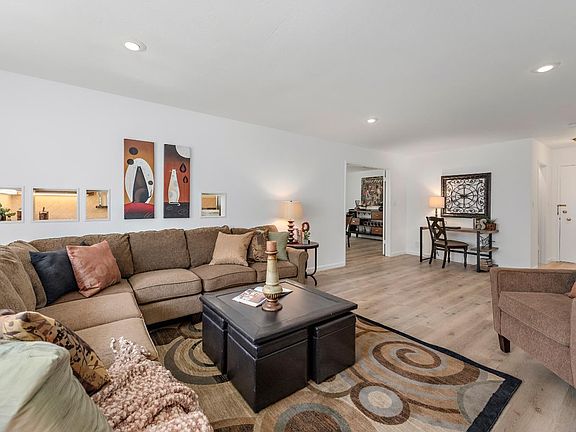 5th image of 600 Pennsylvania Ave Unit 32