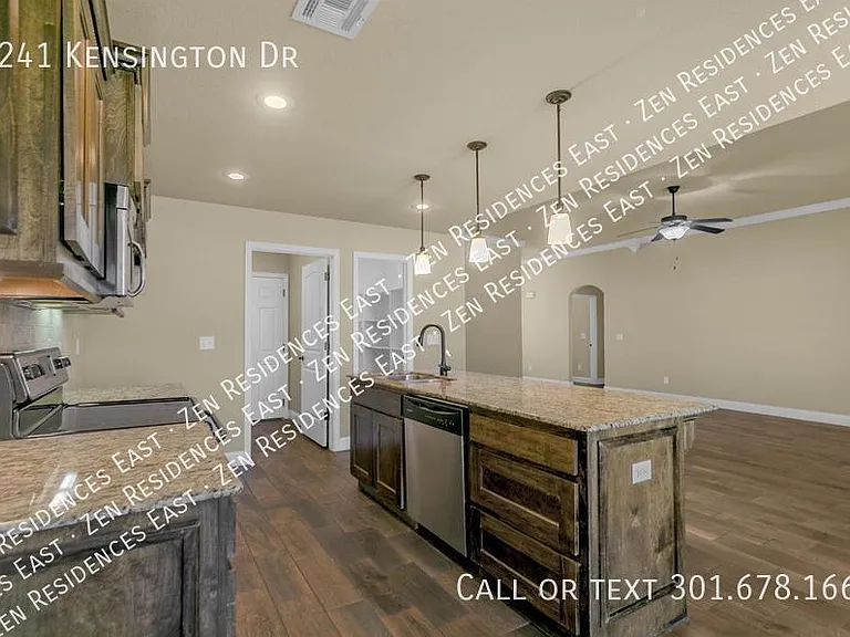 1241 Kensington Dr — Photo 7