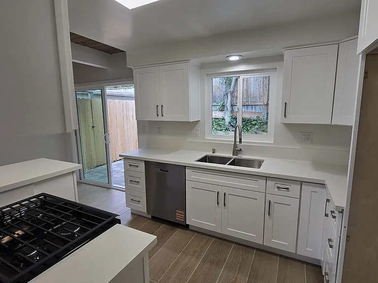 2688 Lake Ave #2690 — Photo 11