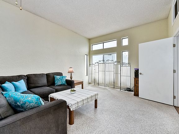 5th image of 9687 Benavente St