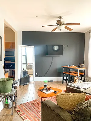 Rented by EXR | media 11