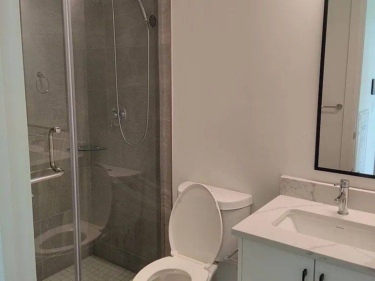 741 King St W #508 — Photo 9