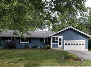 186 Mobile Dr, Rochester, NY 14616