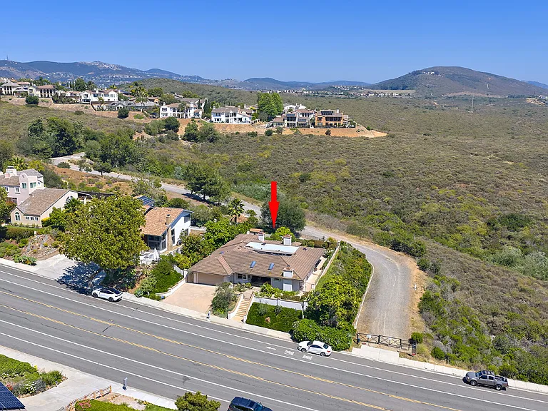7118 El Fuerte St — Photo 47