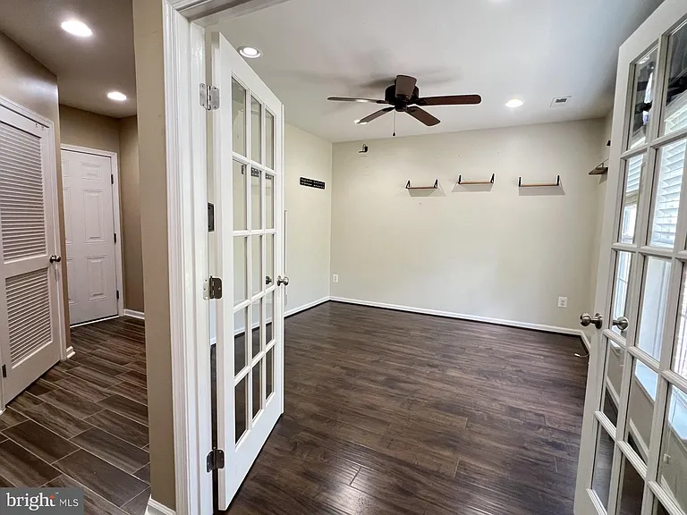 2153 Potomac Club Pkwy — Photo 14