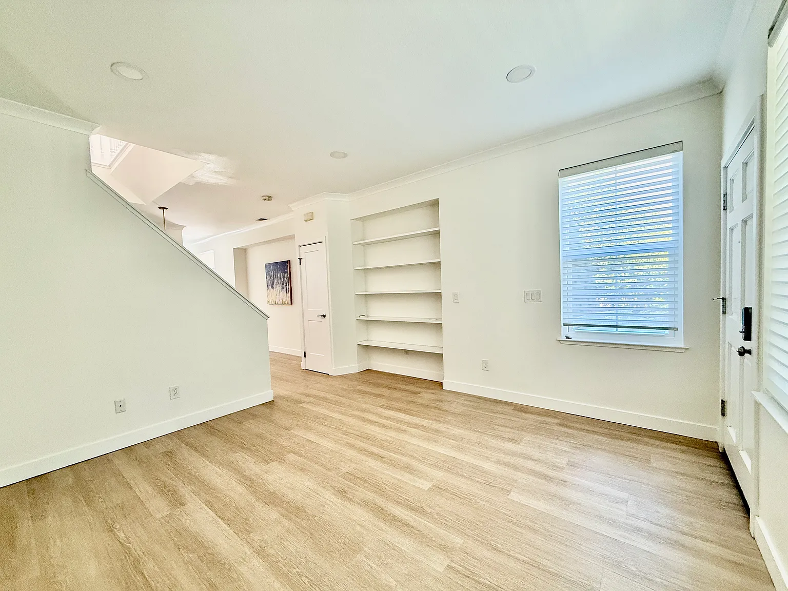 3 bed, 2.5 bath, 1290 sqft, $6,500 — Photo 2