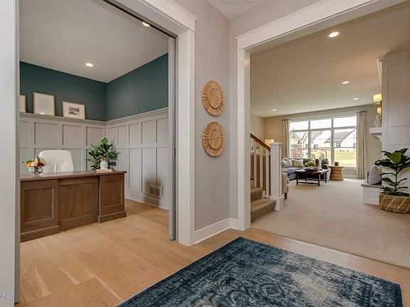 5th image of 3821 Bridgehampton Dr NE