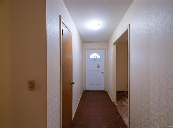 4th image of 1553 S 77th Ave E