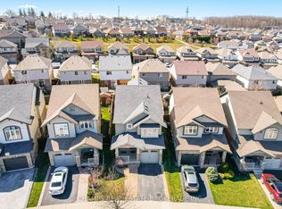 542 Isaiah Cres, Kitchener, ON N2E0B4