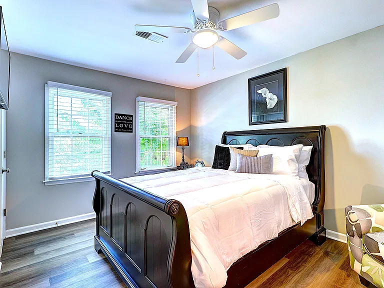 213 High Creek Dr — Photo 17