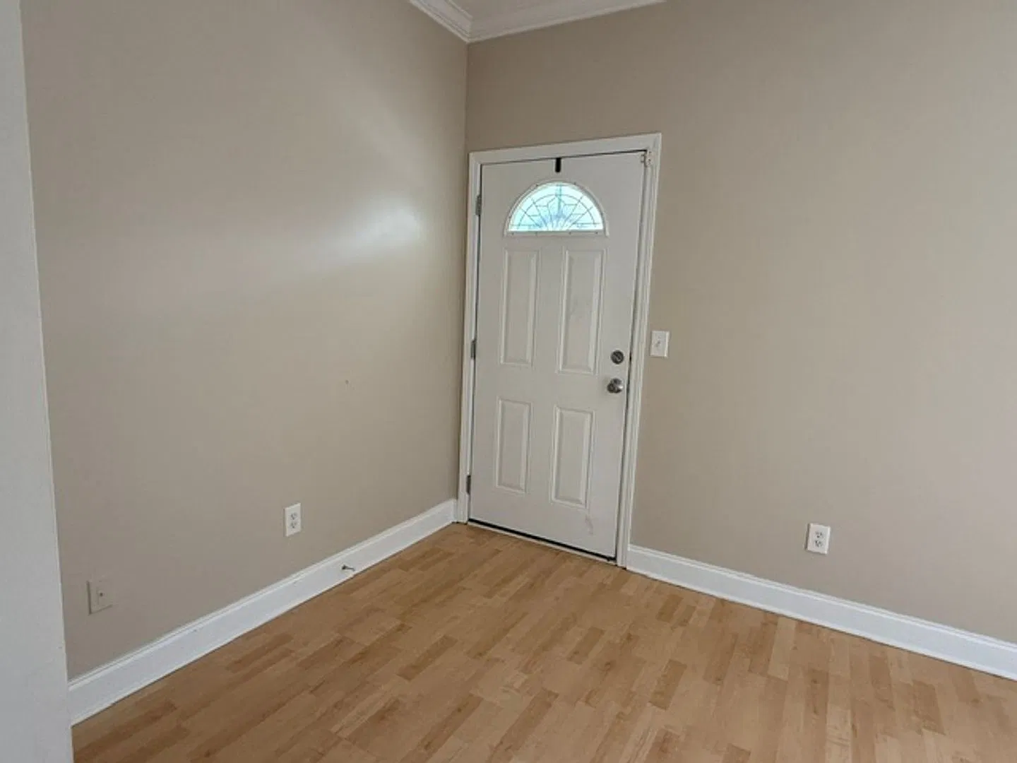 Downtown 2BR 2BA Upper unit — Photo 2