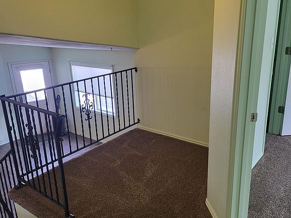 4th image of 2855 Vesta St