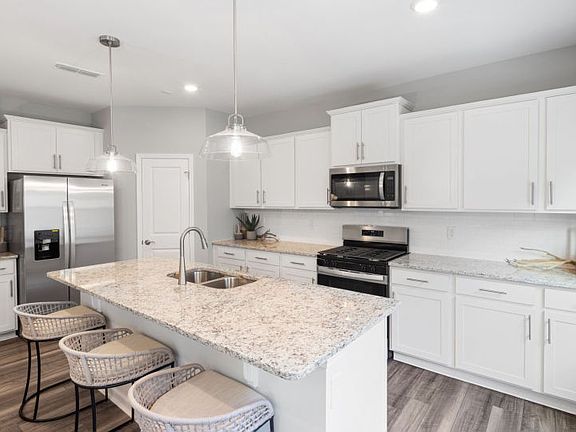 Kitchen with Large Island