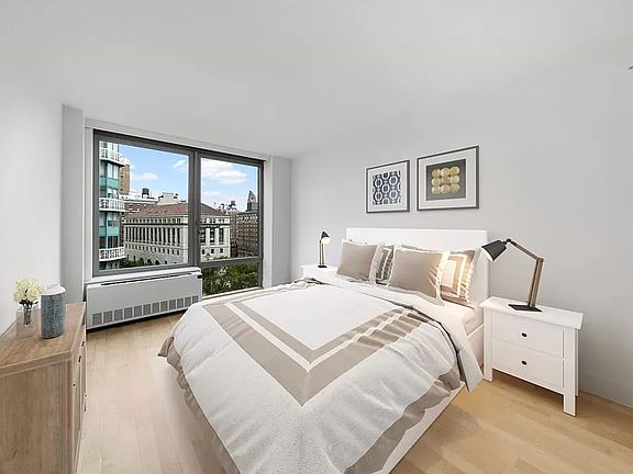 3rd image of 212 W 72nd St #9G