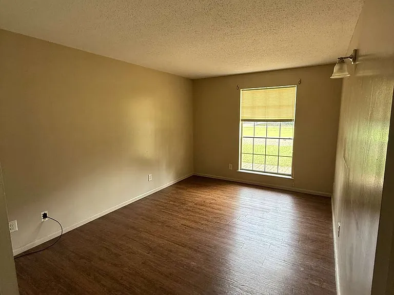 601 E Maryland Ave #205205 — Photo 8