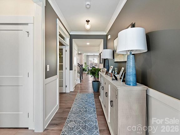 3rd image of 109 N Dunlavin Way