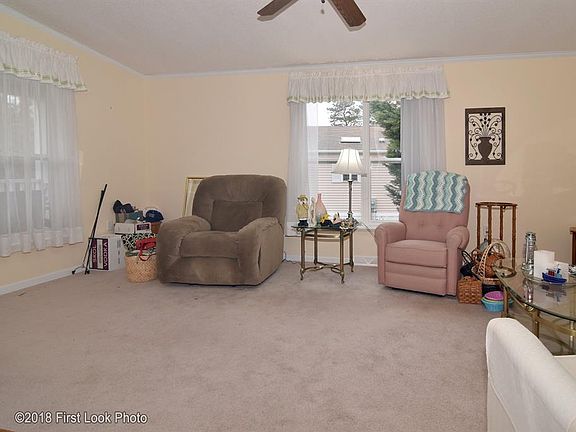 5th image of 63 Pitch Pine Pl