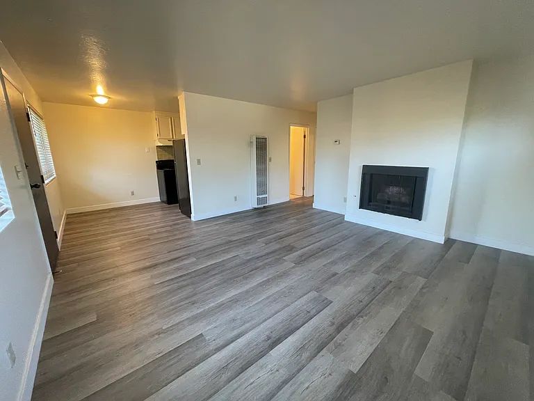 149 Lee St #2 — Photo 4