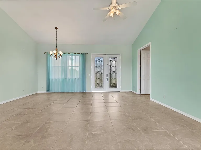 15077 Acorn Cir — Photo 7