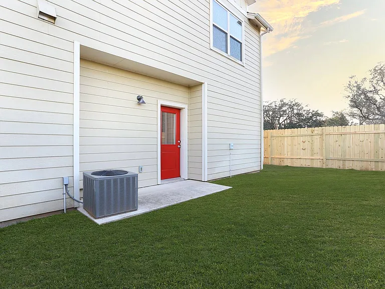 211 Circle Ct — Photo 22
